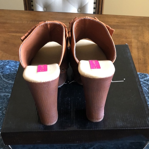 Cognac tassel platform sandals - Picture 3 of 4